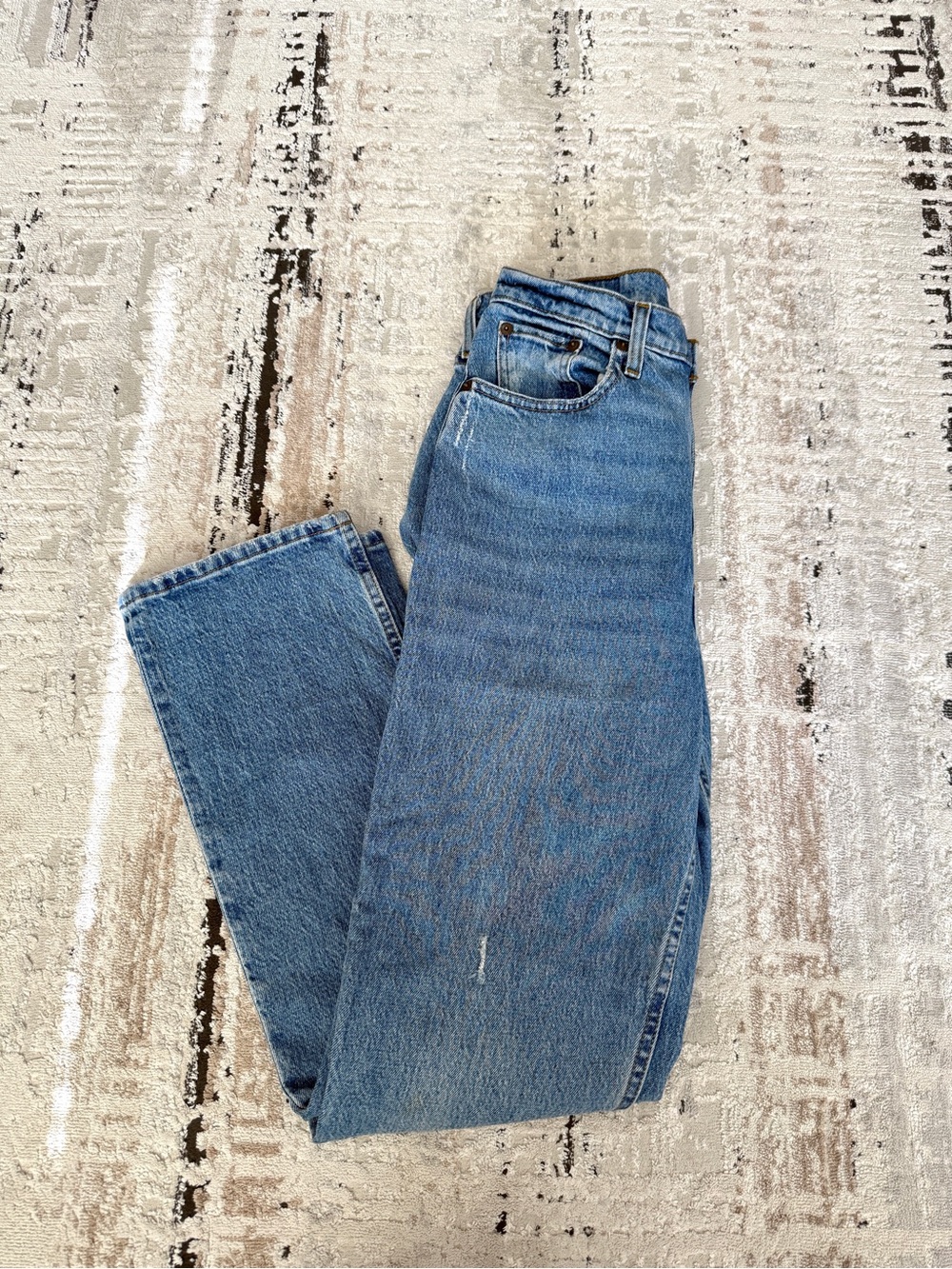 Abercrombie & Fitch Curve Love 90’s Straight Ultra High Rise Jeans Size 26/2r